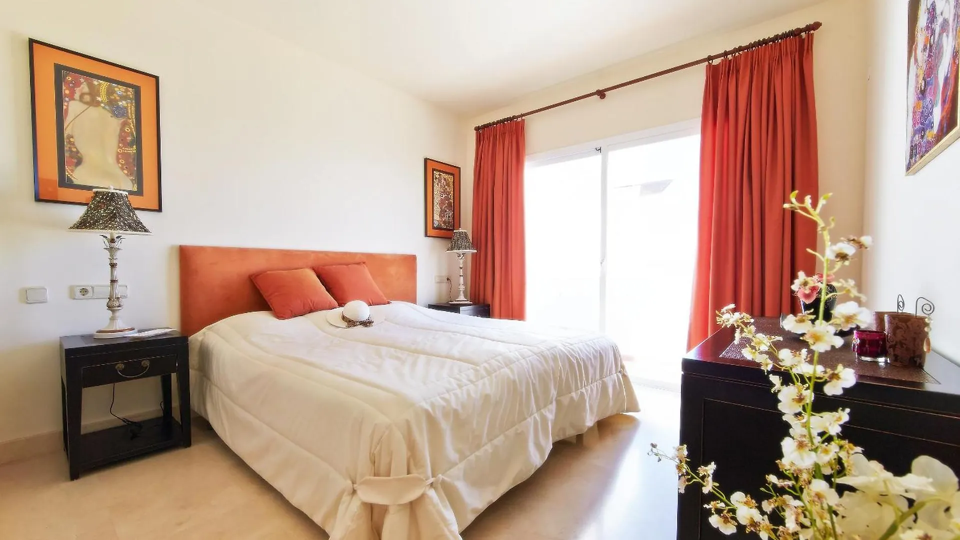 埃斯特波纳Penthouse In Benahavis With Terrace And Jacuzzi公寓