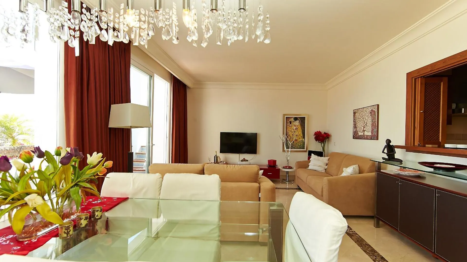 公寓 埃斯特波纳Penthouse In Benahavis With Terrace And Jacuzzi公寓