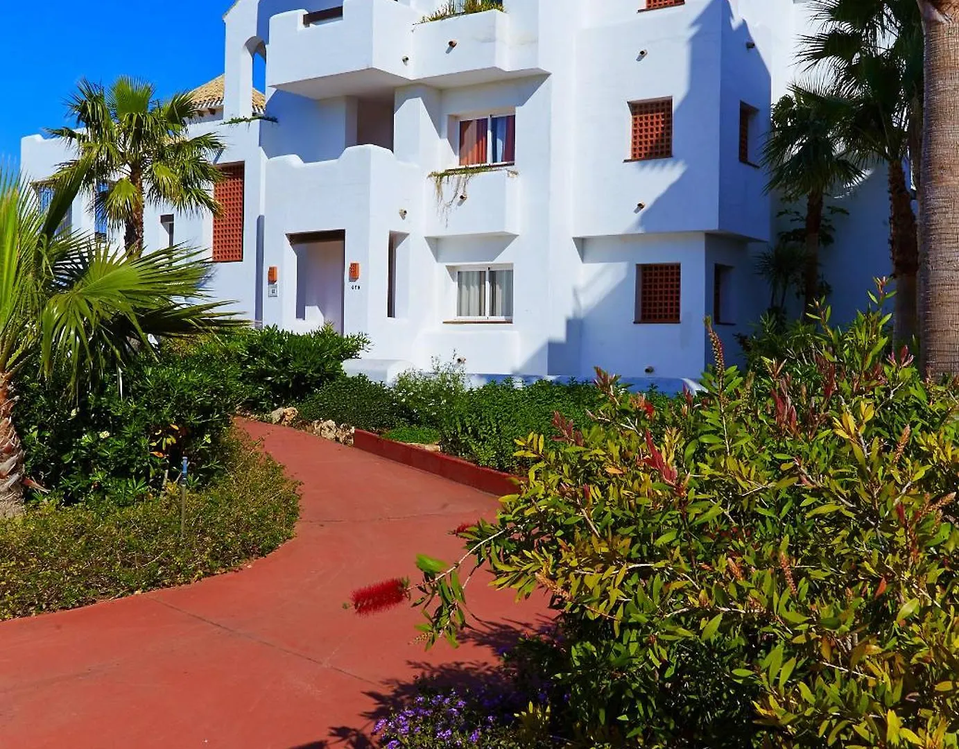 公寓 埃斯特波纳Penthouse In Benahavis With Terrace And Jacuzzi公寓